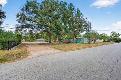 2513 3rd St, Rosenberg, TX, 77471-5913 | Card Image