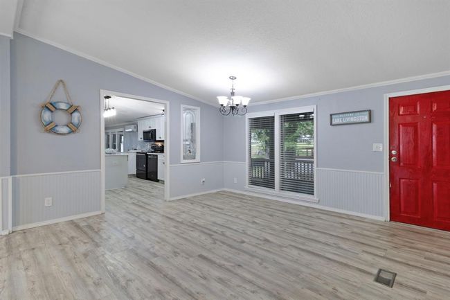 737 Lake Shore Dr, House other with 3 bedrooms, 2 bathrooms and 2 parking in Trinity TX | Image 13