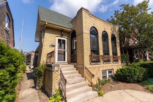 7047 26th Pkwy, Berwyn, IL, 60402-2554 | Card Image