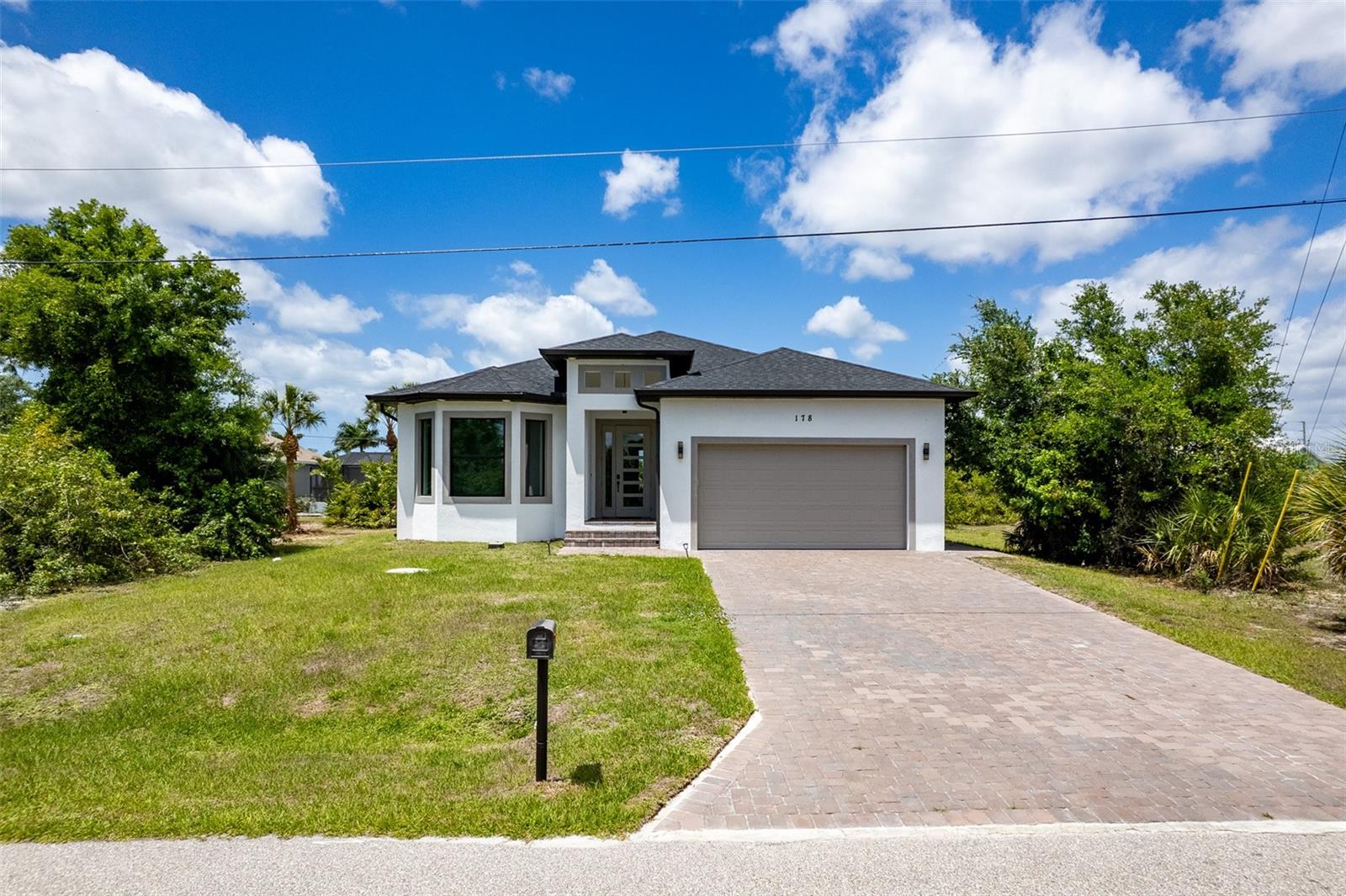 Residential in ROTONDA WEST 2