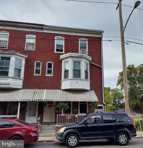 560 N Pershing Ave, YORK, PA, 17404-2730 | Card Image