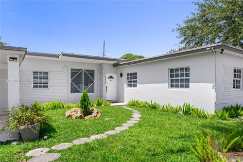 315 Nw 106th St, Miami, FL, 33150-1150 | Card Image