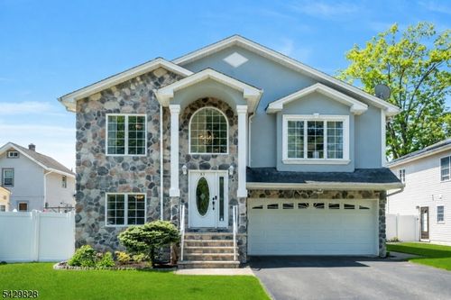 69 Thiem Ave, Rochelle Park, NJ, 07662-3726 | Card Image