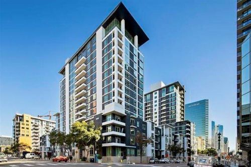 1556-425 W Beech, San Diego, CA, 92101 | Card Image