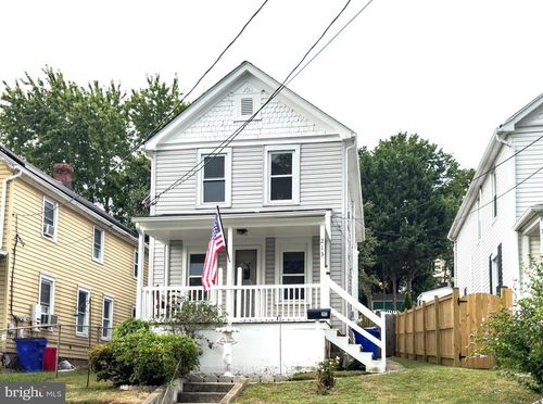 213 W B St, BRUNSWICK, MD, 21716-1126 | Card Image