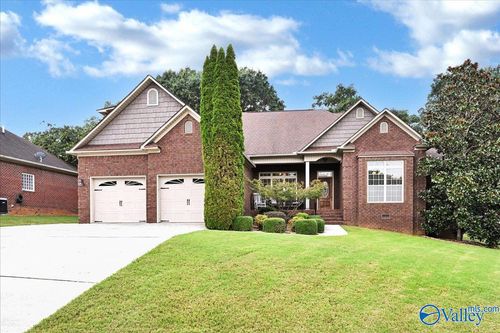 803 Anna Cir, Hartselle, AL, 35640-2684 | Card Image
