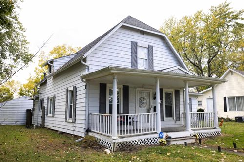 2421 S Market St, Yorktown, IN, 47396-1511 | Card Image