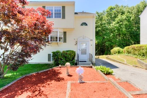 39 Ledgecrest Dr, Worcester, MA, 01603-1251 | Card Image