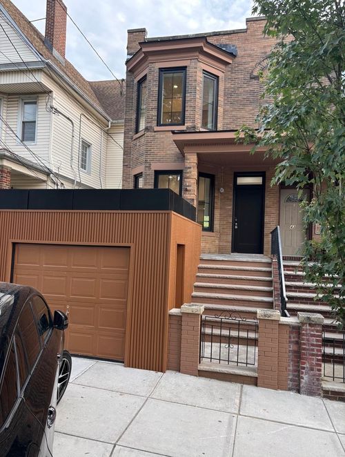 41 47th St, Weehawken, NJ, 07086-7103 | Card Image