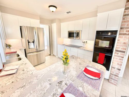 9023 Whitehall Ave, Baton Rouge, LA, 70806-8649 | Card Image