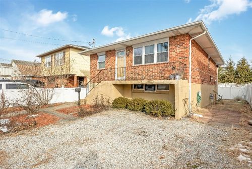 45 Sound Beach Ave, Bayville, NY, 11709-2322 | Card Image