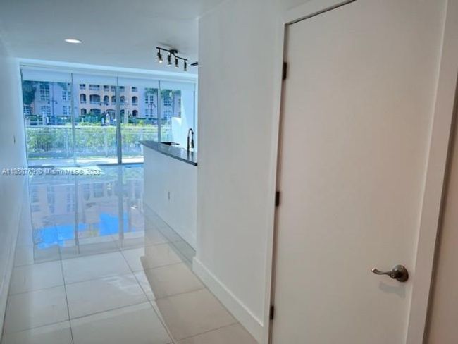128 - 2950 Ne 188th St, Condo with 1 bedrooms, 1 bathrooms and null parking in Aventura FL | Image 5