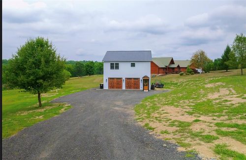 360 Sunset Dr, Bangor, PA, 18013-5123 | Card Image