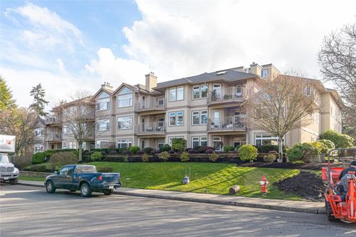 203-354 Morison Ave, Parksville, BC, V9P2V3 | Card Image