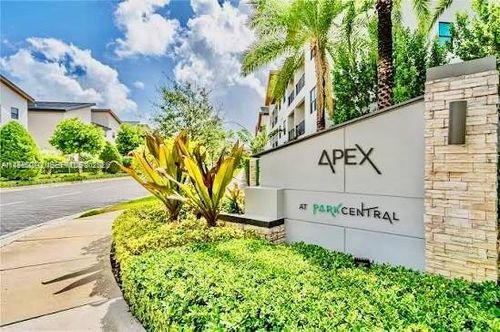 apt-32-7925 Nw 104th Ave, Doral, FL, 33178-4477 | Card Image