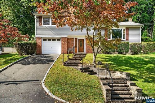 10 Hasbrouck Avenue, Emerson, NJ, 07630 | Card Image