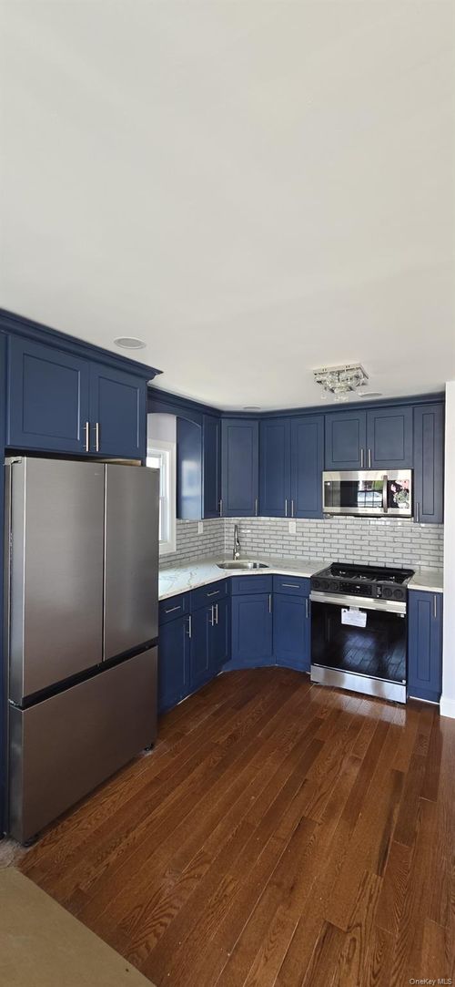 10715 223rd St, Queens Village, NY, 11429-2456 | Card Image