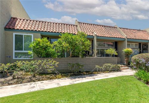 958 Palo Verde Ave, Long Beach, CA, 90815-4662 | Card Image