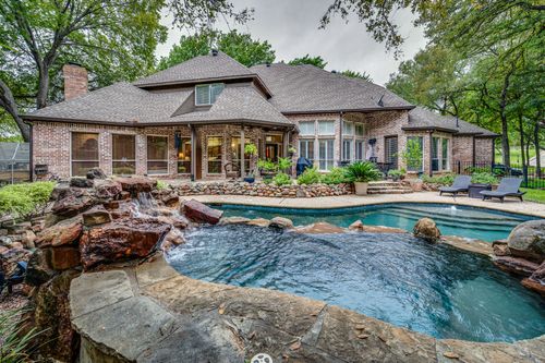 100 Oak Forest Ln, Ovilla, TX, 75154-3318 | Card Image