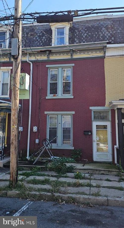 210 W Union St, BURLINGTON, NJ, 08016-1332 | Card Image