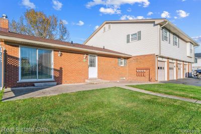 25 - 30363 Windsor, Condo with 1 bedrooms, 1 bathrooms and null parking in Gibraltar MI | Image 2