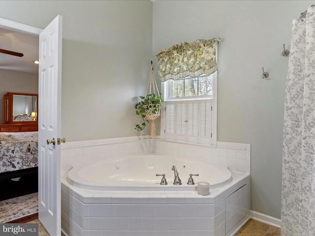 105 Blanche Cir, House other with 4 bedrooms, 3 bathrooms and null parking in WINCHESTER VA | Image 17