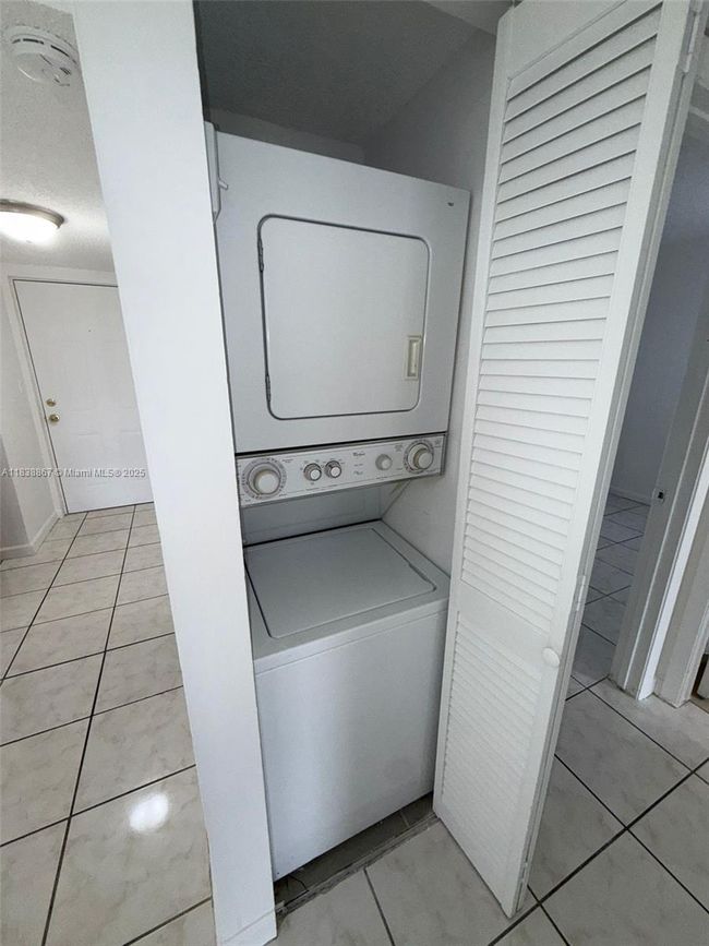 APT-105 - 8560 N Sherman Cir, Condo with 2 bedrooms, 1 bathrooms and null parking in Miramar FL | Image 14