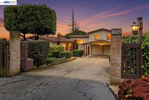 18425 Pepper St, Castro Valley, CA, 94546-2320 | Card Image