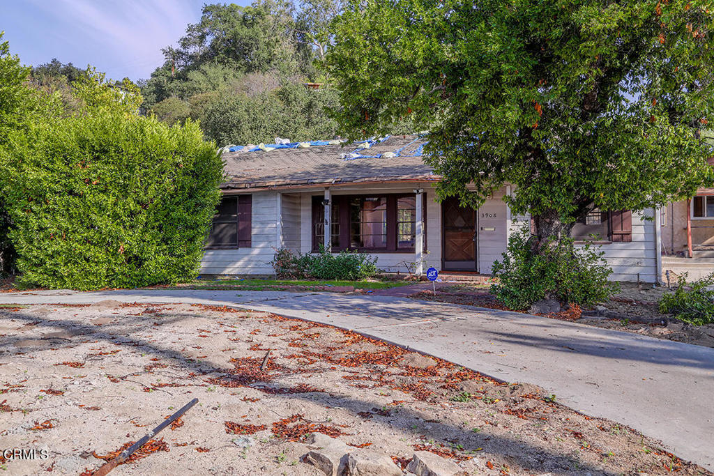 Land in La Crescenta 5