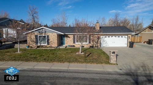 4430 Sunrise Dr, Casper, WY, 82604-5106 | Card Image