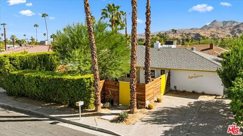 3963 E Calle San Antonio, Palm Springs, CA, 92264-1345 | Card Image
