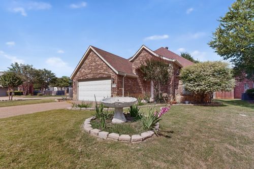 1901 Bentwood Ct, Grapevine, TX, 76051-7730 | Card Image