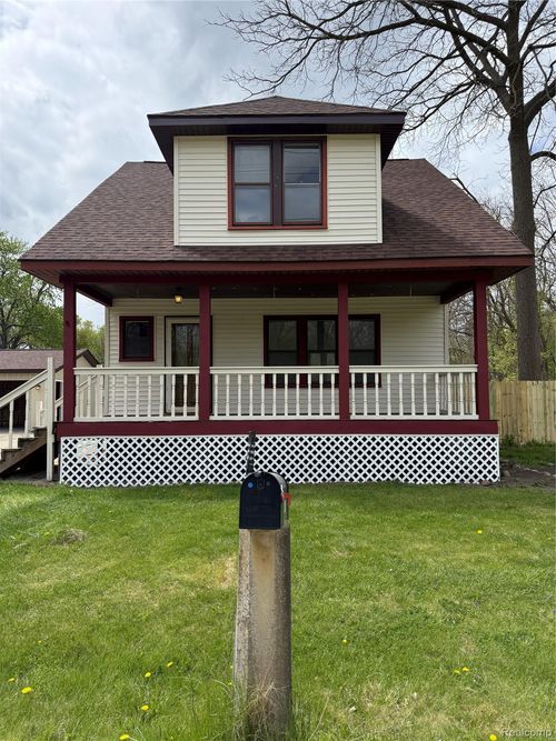 7489 Brockway St, Mount Morris, MI, 48458-2907 | Card Image
