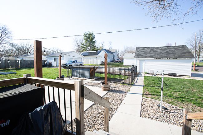 393 E Front St, House other with 3 bedrooms, 3 bathrooms and 2 parking in El Paso IL | Image 20