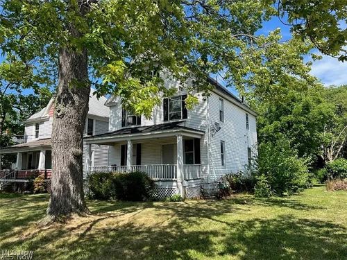 761 Washington Ave, Lorain, OH, 44052-1490 | Card Image