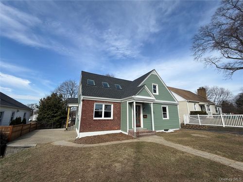 67 Cross St, Beacon, NY, 12508-1824 | Card Image