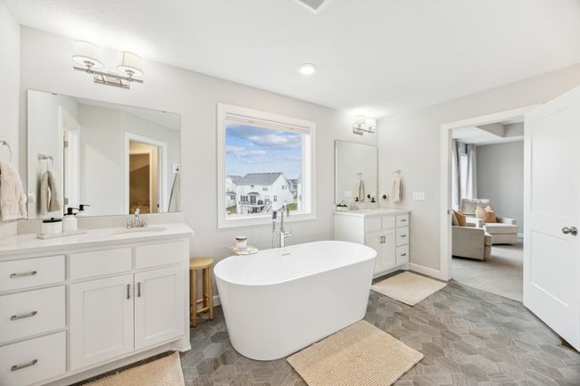 Primary bath | Image 18