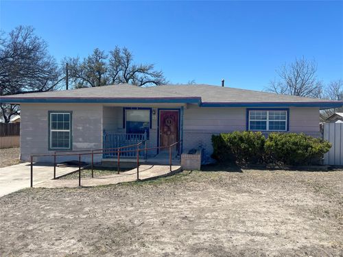 15 Burleson St, Eden, TX, 76837-1329 | Card Image