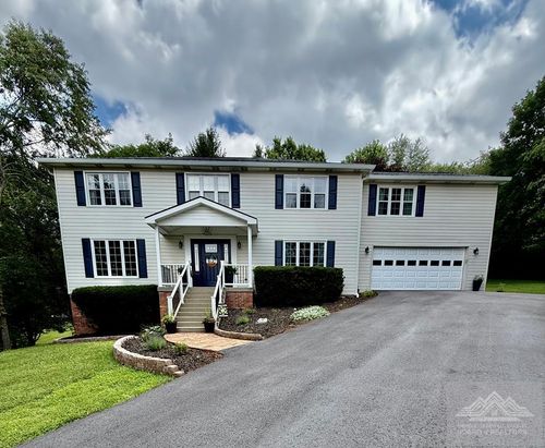 642 Dove Cir, Bluefield, VA, 24605-9409 | Card Image