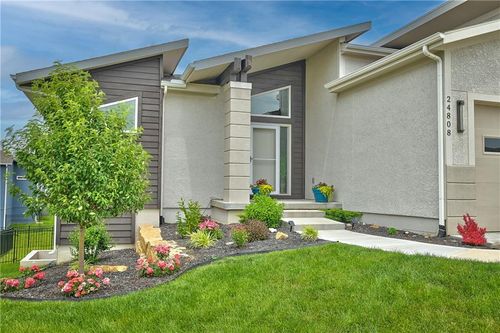 24808 88th Ter, Lenexa, KS, 66227-7387 | Card Image