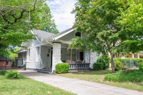 1736 Forest Ave, Memphis, TN, 38112-5009 | Card Image