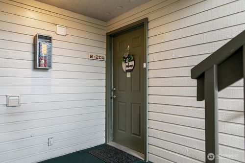 2-204-20050 Vikings Crest Loop Ne, Poulsbo, WA, 98370-7679 | Card Image