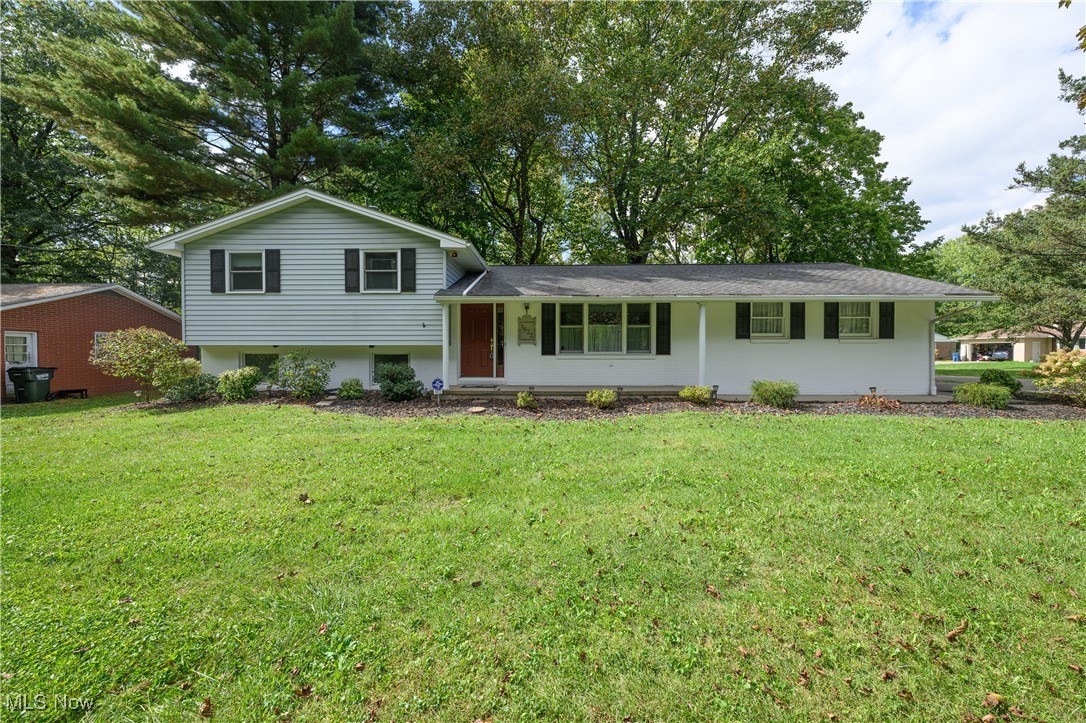 Sherwood Ave, Massillon, OH 44646