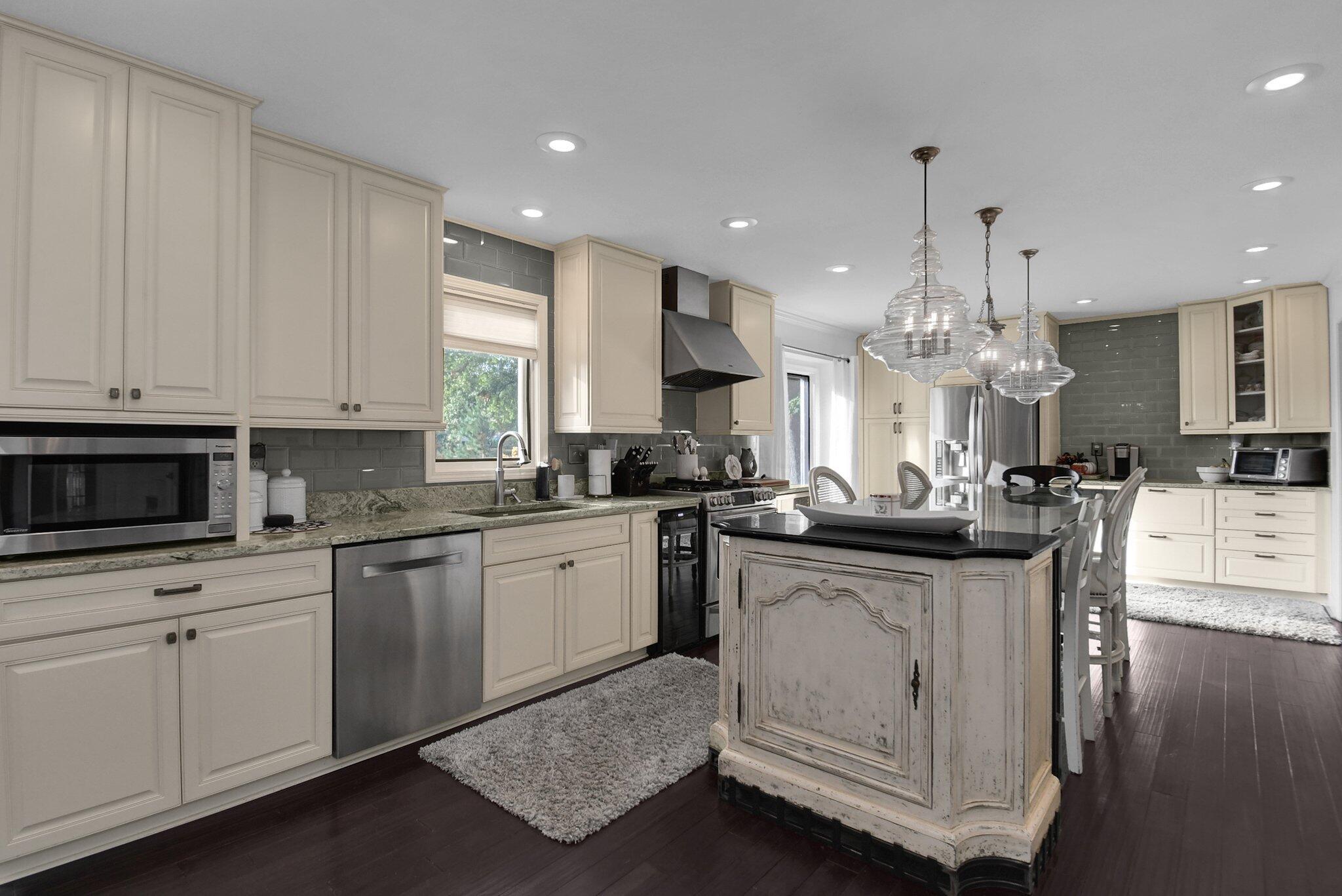 Beech Ridge Dr, Powell, OH 43065