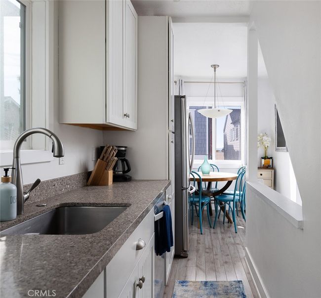 1113 W Balboa Blvd, House other with 6 bedrooms, 4 bathrooms and 2 parking in Newport Beach CA | Image 36