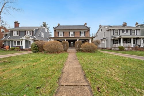 17712 Riverway Drive, Lakewood, OH, 44107 | Card Image