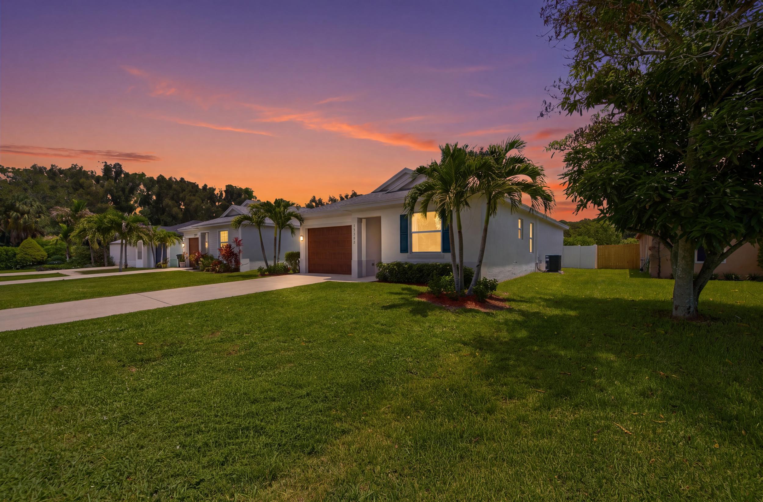 Residential in Jupiter 3
