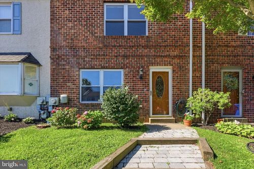 14 Kingston Ter, Aston, PA, 19014-2136 | Card Image