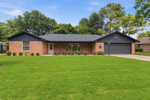 1505 Oak Glen Ct, Arlington, TX, 76012-4300 | Card Image