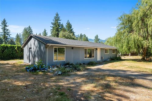 46624 Giles Rd, Darrington, WA, 98241-9513 | Card Image